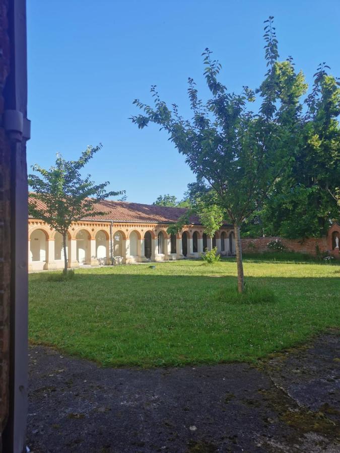 Hotellerie De L'Abbaye Bellegarde-Sainte-Marie Esterno foto