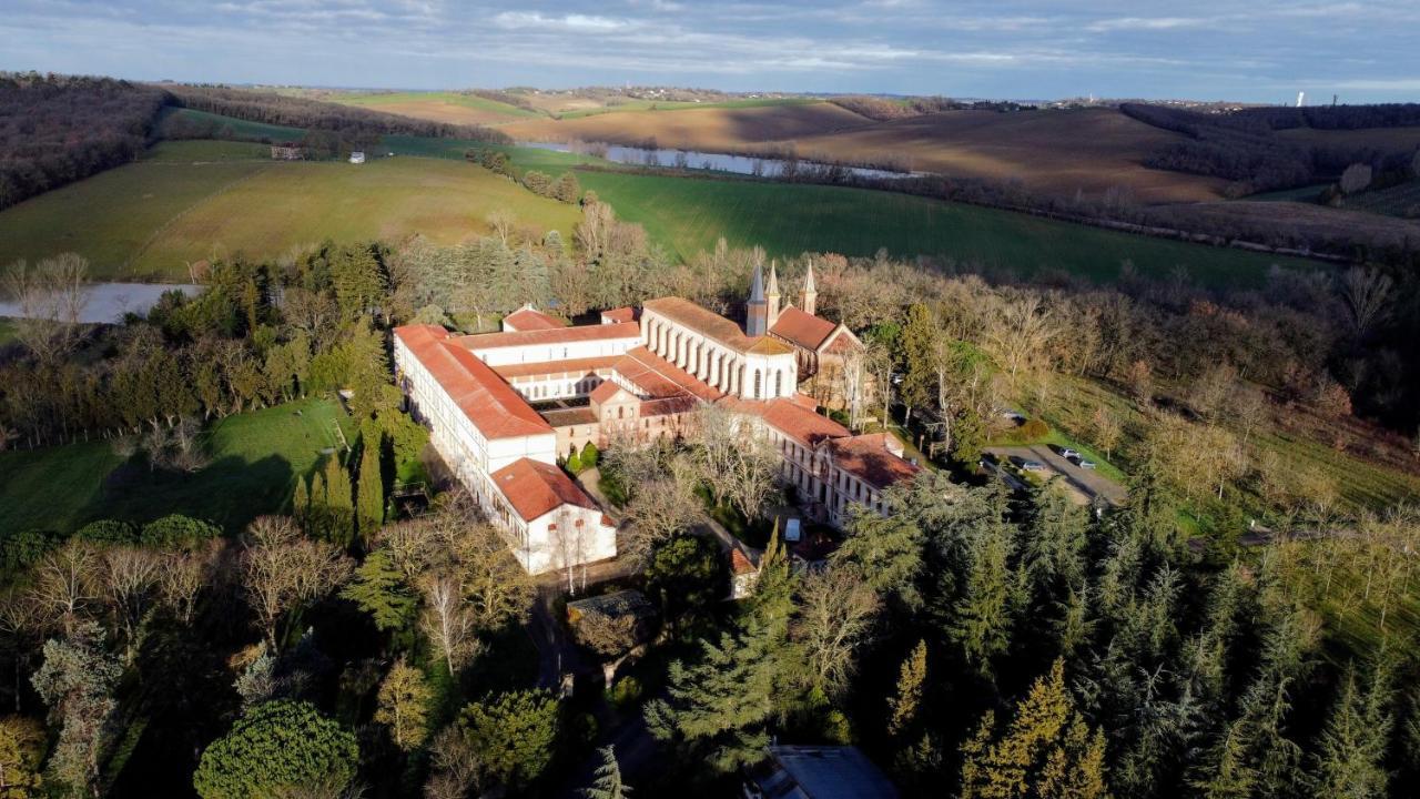 Hotellerie De L'Abbaye Bellegarde-Sainte-Marie Esterno foto