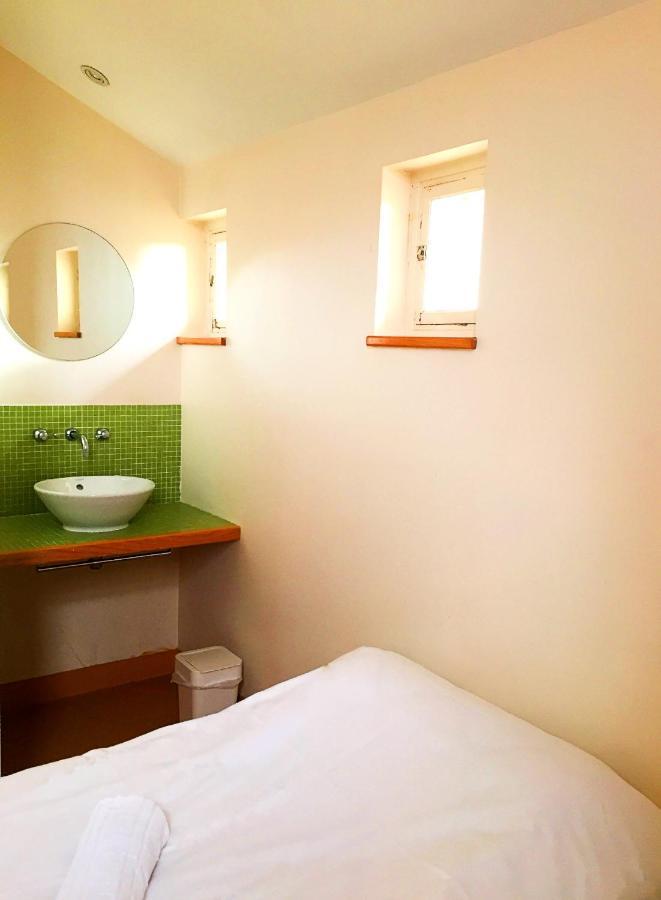 Hotellerie De L'Abbaye Bellegarde-Sainte-Marie Esterno foto
