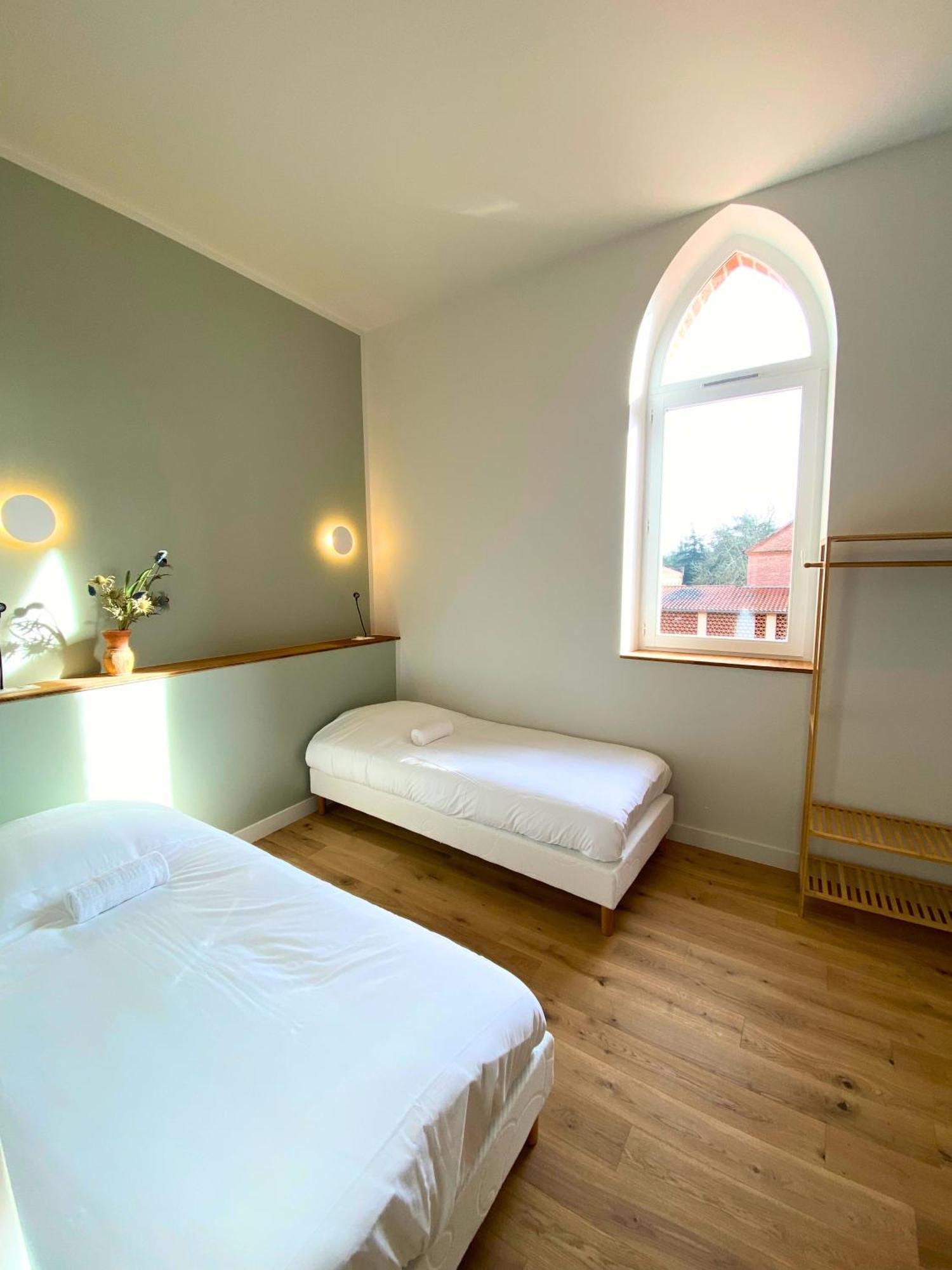 Hotellerie De L'Abbaye Bellegarde-Sainte-Marie Esterno foto